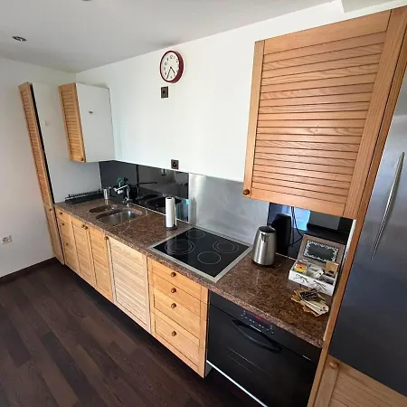 Quiet With Kitchen, Parking & Laundry * Ruedtligen-Alchenflueh